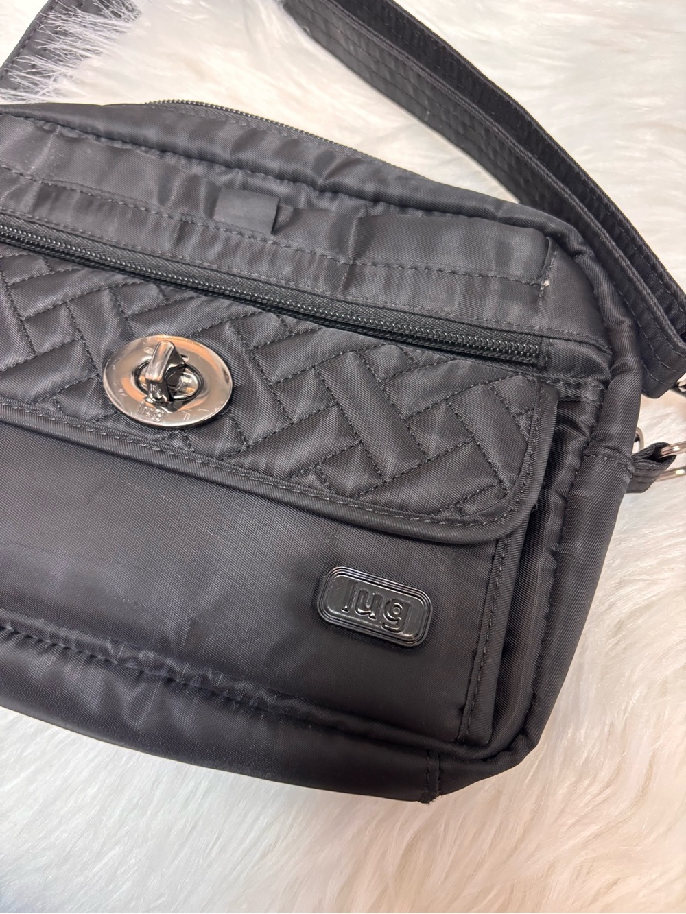 * | Lug | Quilted crossbody purse. - Picture 2 of 6